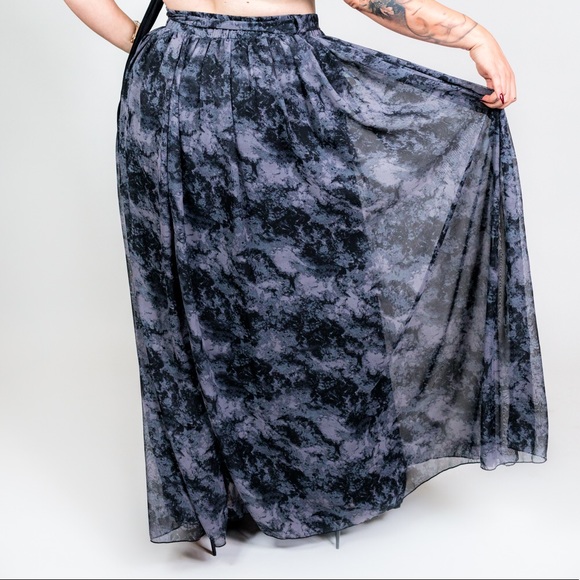 Plus Size ‘Midnight’ Tie Waist Maxi Skirt - Picture 4 of 8